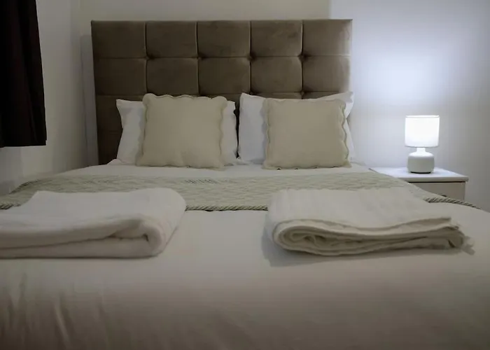 Ensuite With Kitchen Stunning Double-Bed Room In Zone 2